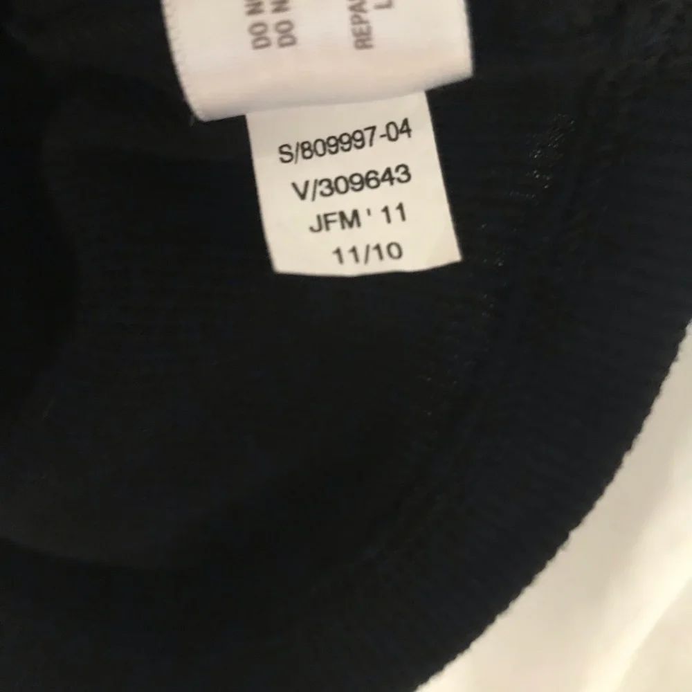 Old Navy Black Ribbed “Silky Leaves” Collar Tank Top Size Small Vintage Sz L EUC
